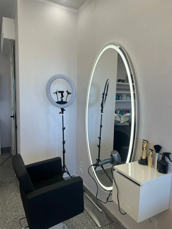 specchiera per parrucchieri Ring illuminata ovale