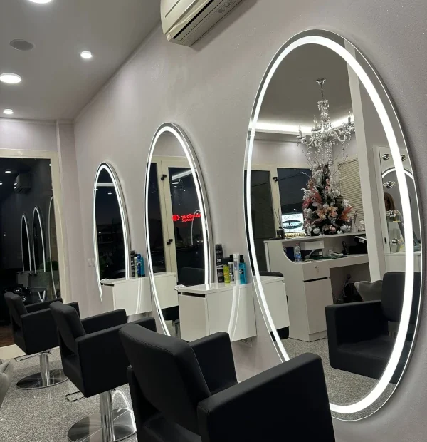 salone da parrucchieri arredato a prato