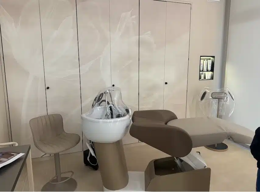 lavatesta hair spa Mrs Kim lettino